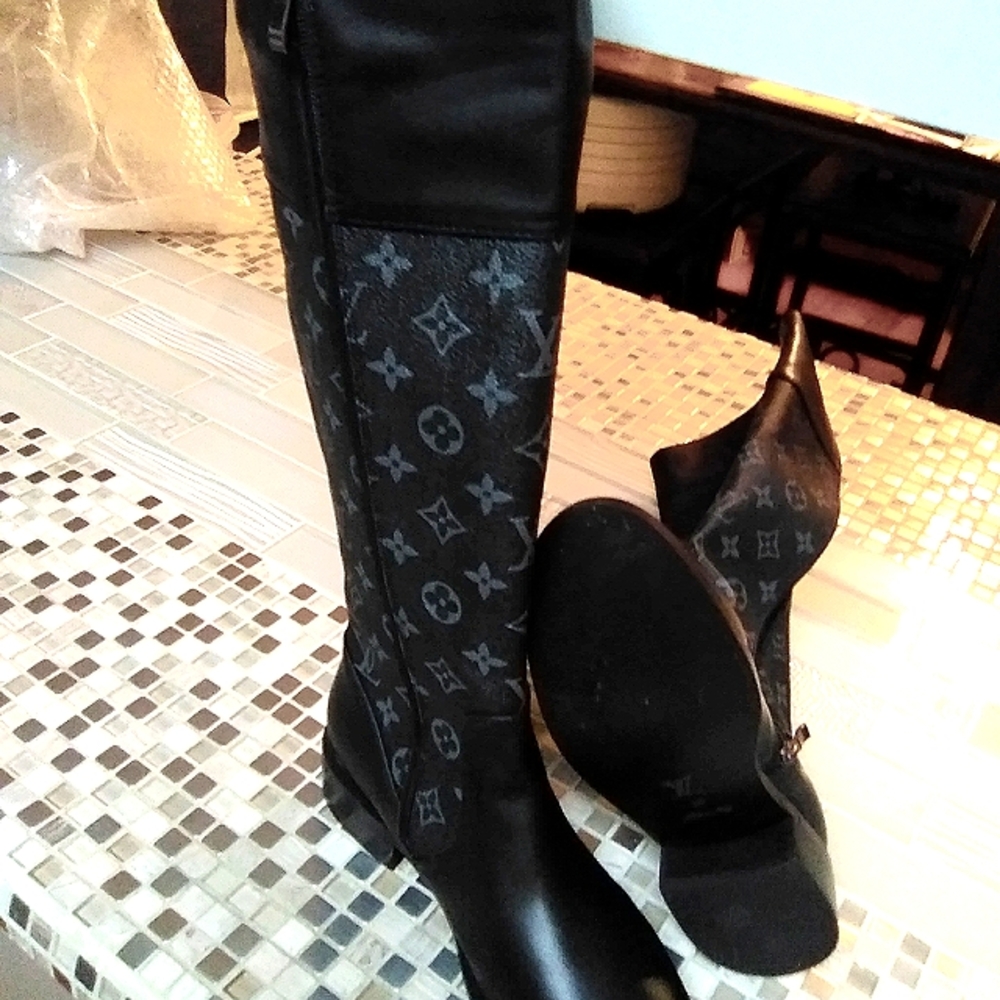 LV black and grey monogram boots  size 38